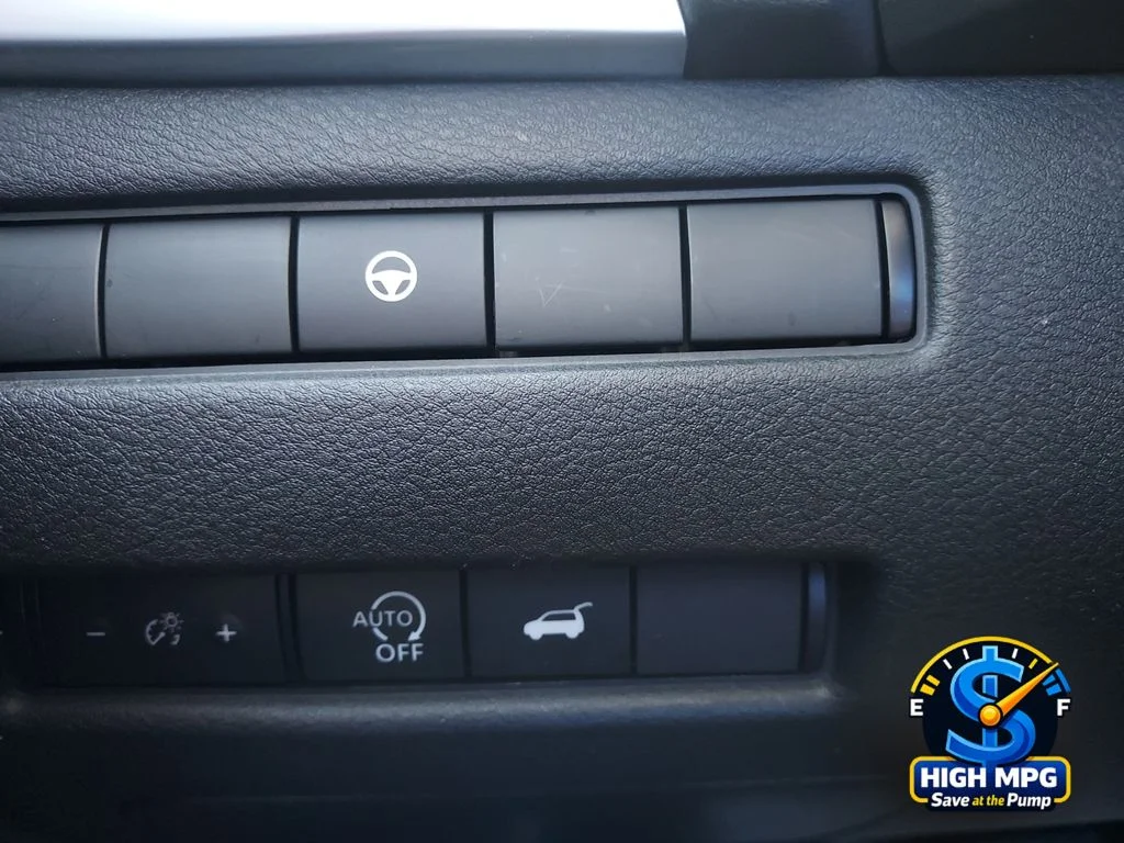 Used 2024 Gold Nissan SL image 19