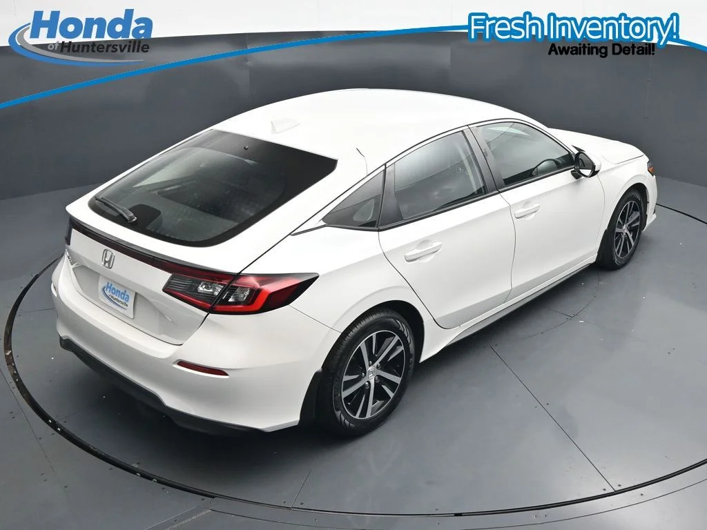 Used 2024 Platinum White Pearl Honda 2.0L LX image 25