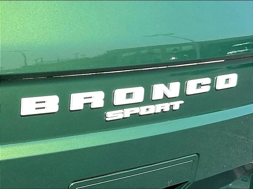 Certified Used 2024 Eruption Green Metallic Ford Outer Banks image 30