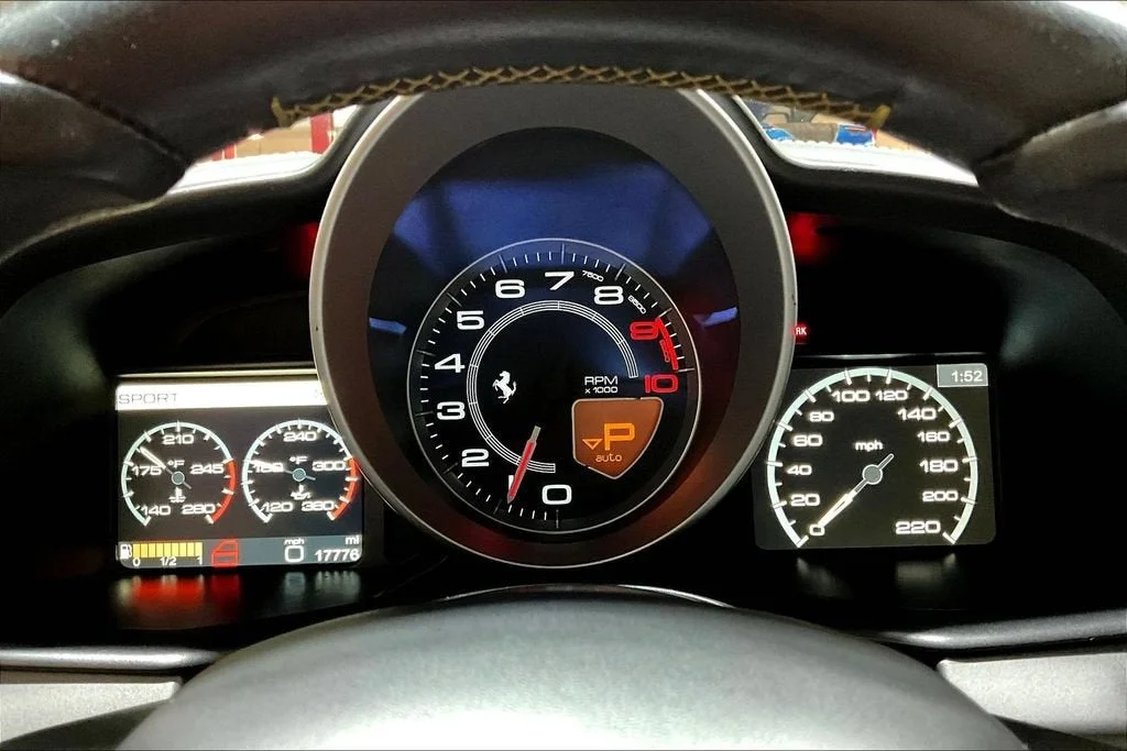 Used 2013 Giallo Modena Ferrari  image 13