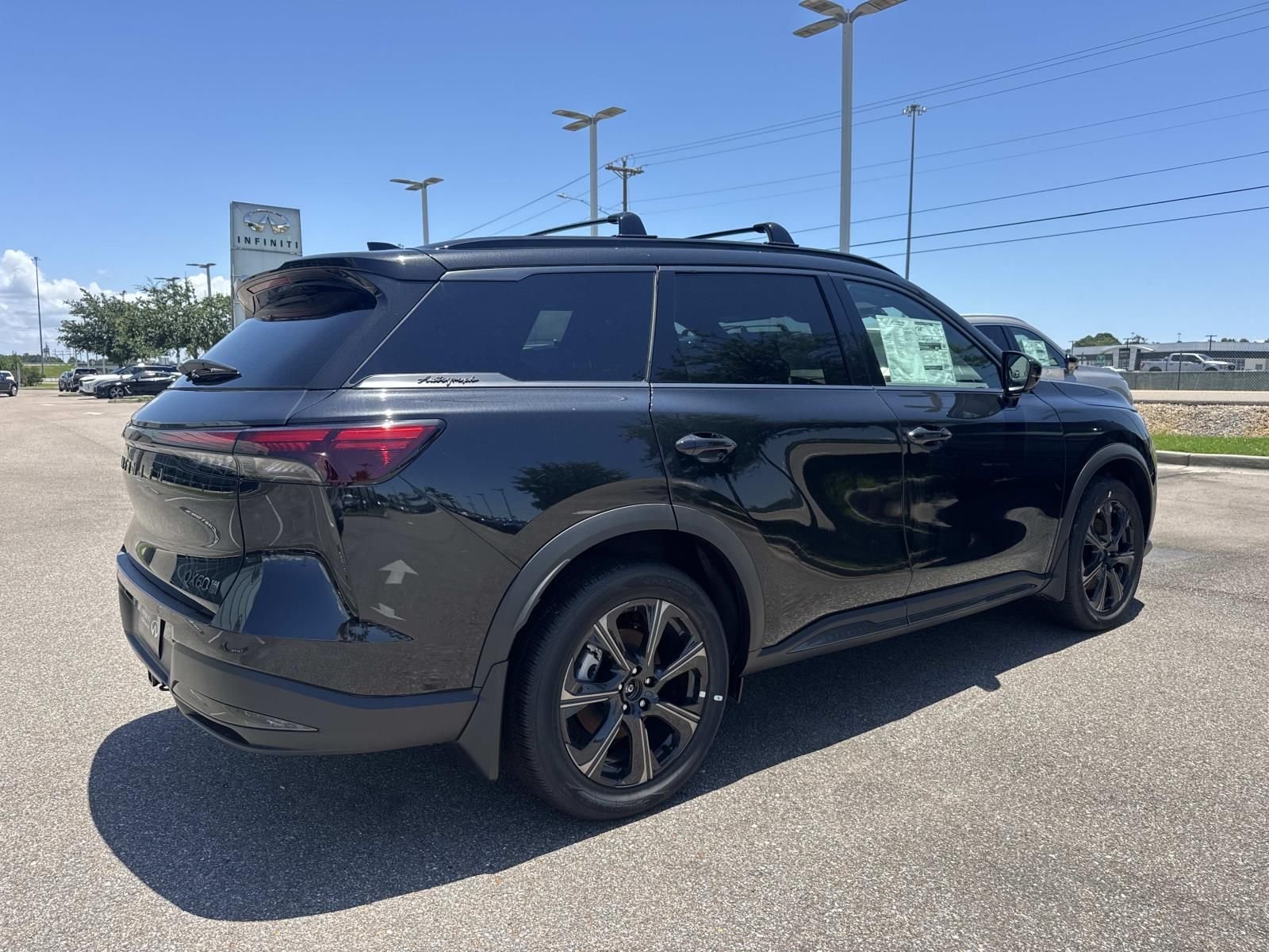 New 2027 MINERAL BLACK INFINITI Autograph AWD image 4