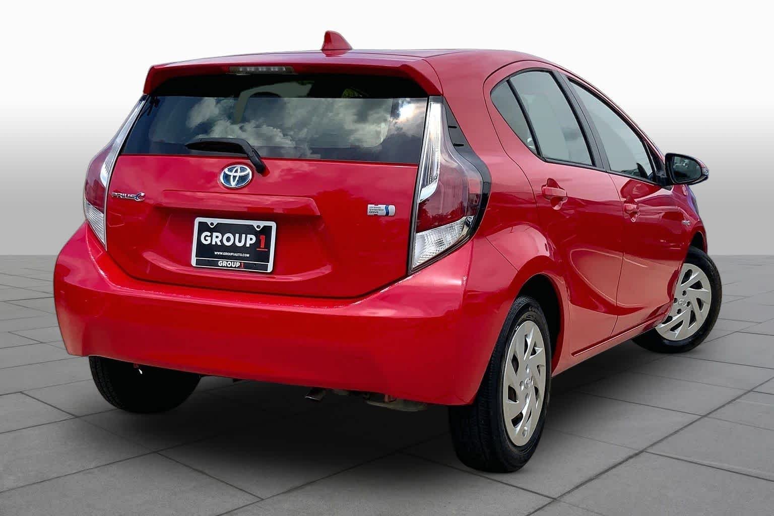 Used 2016 Absolutely Red Toyota One image 13