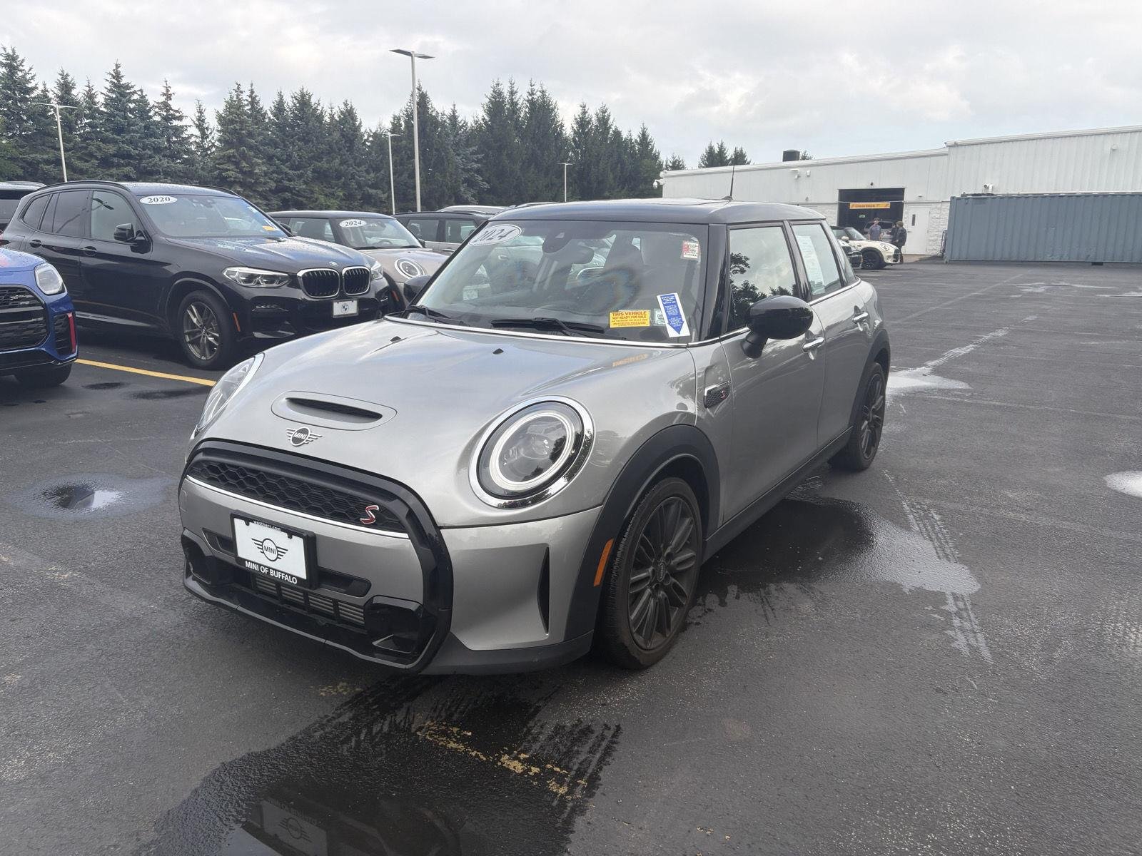 Used 2024 Melting Silver III Metallic MINI Cooper S image 3