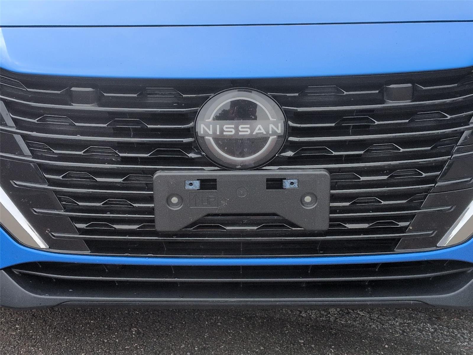 Used 2024 Electric Blue Metallic Nissan SV image 14