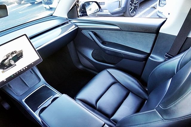 Used 2023  Tesla Long Range image 24