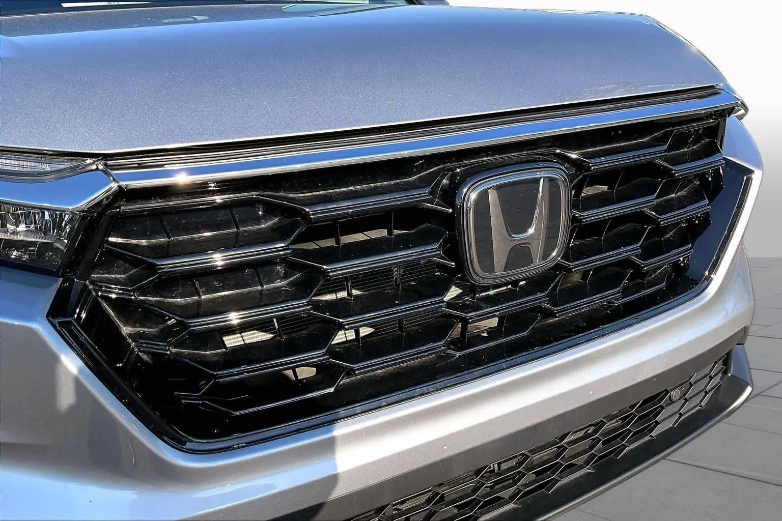 Used 2024 Lunar Silver Metallic Honda EX-L image 30