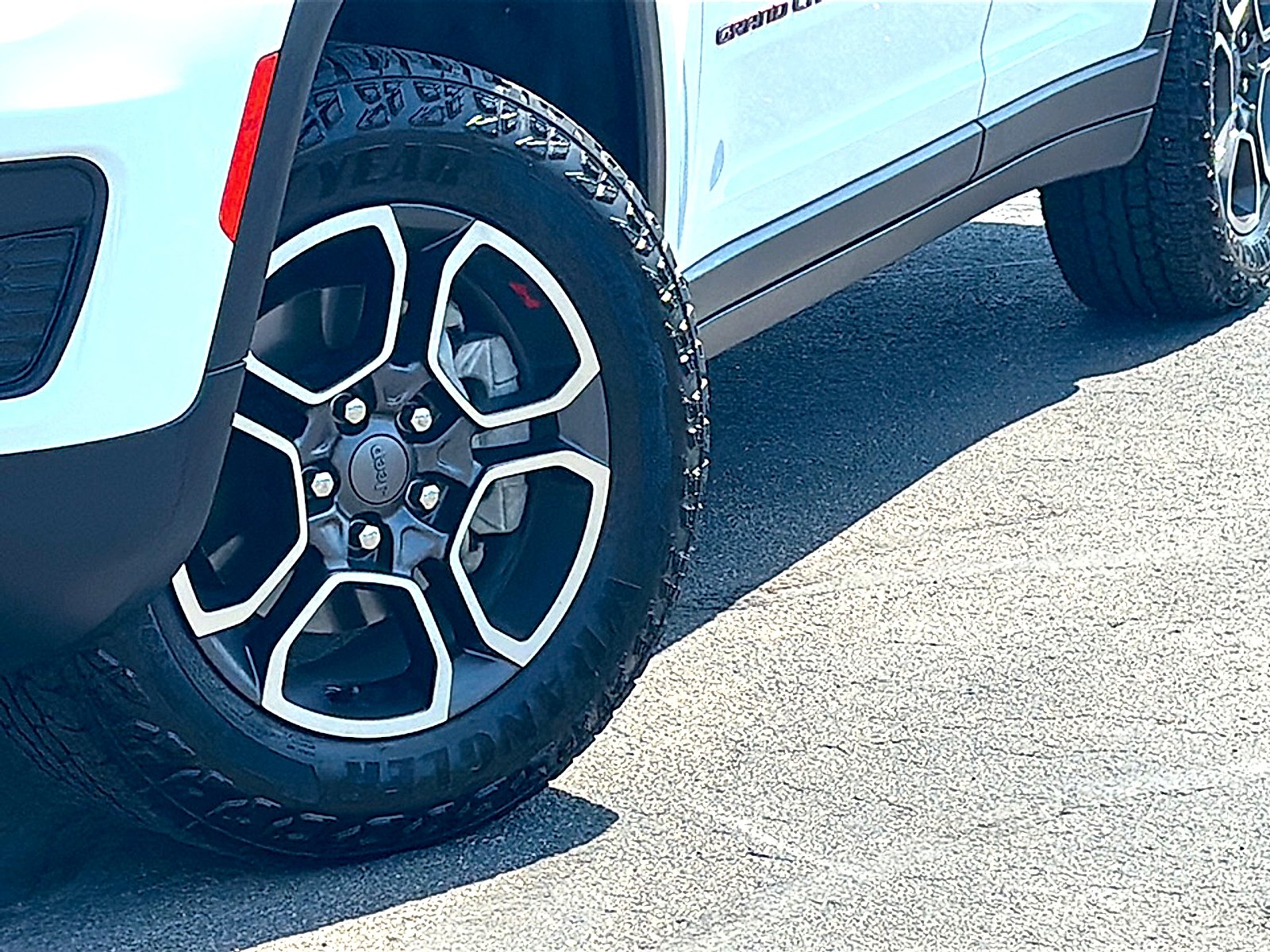 Used 2022 Bright White Clearcoat Jeep Trailhawk 4x4 image 3