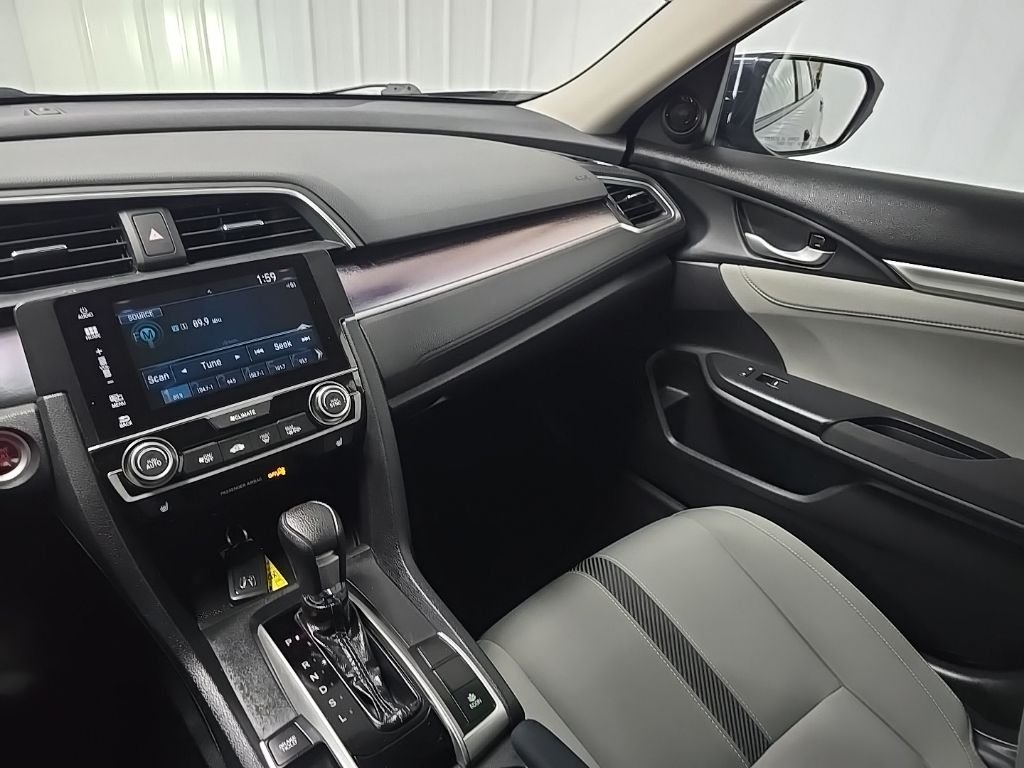Used 2016  Honda EX-T image 26