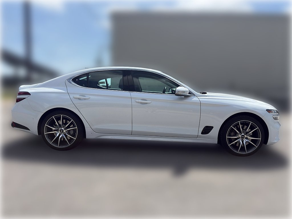 Certified Used 2026 Uyuni White Pearl Genesis 2.5T Standard image 9