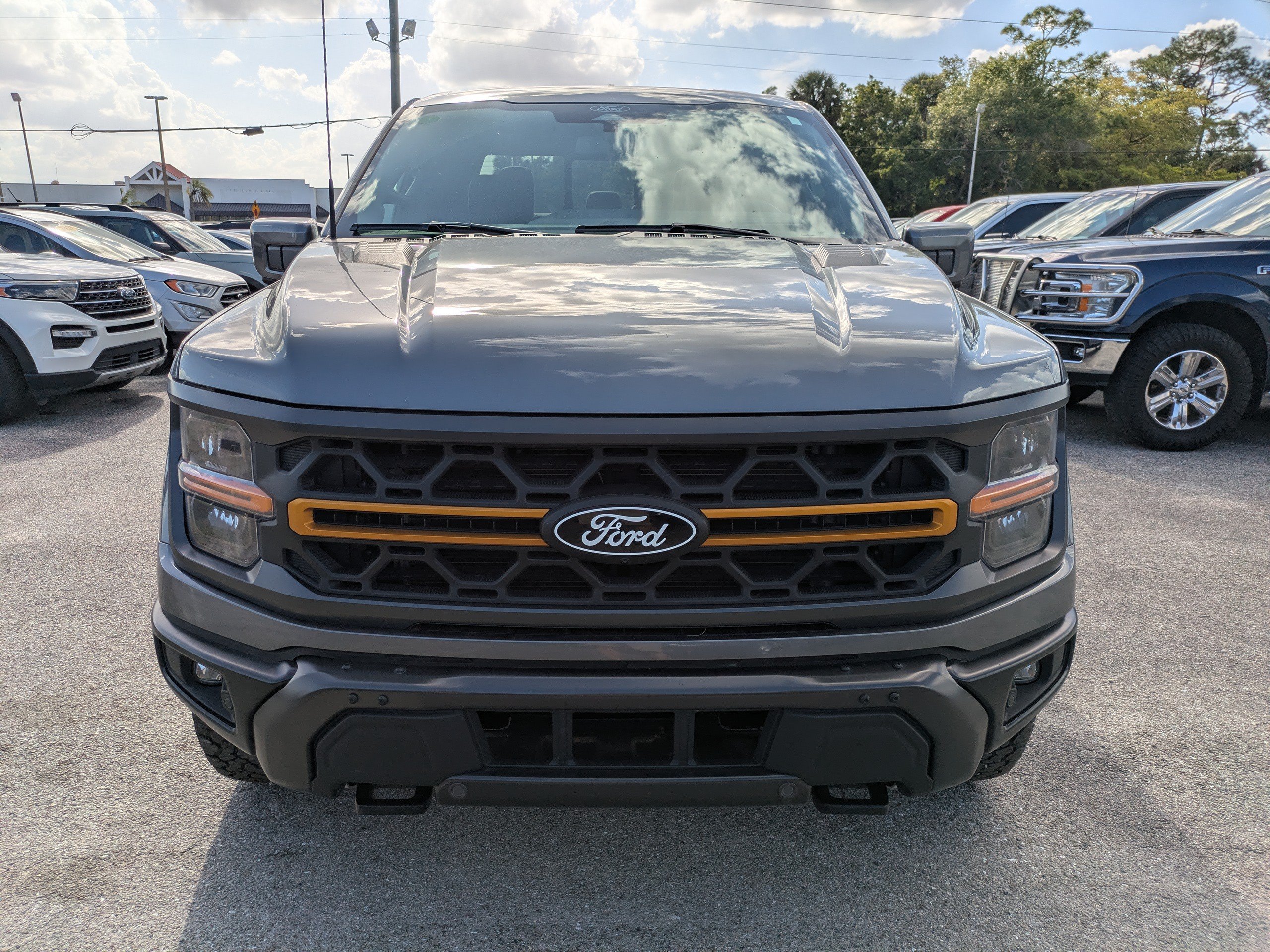 Used 2025  Ford Tremor image 8
