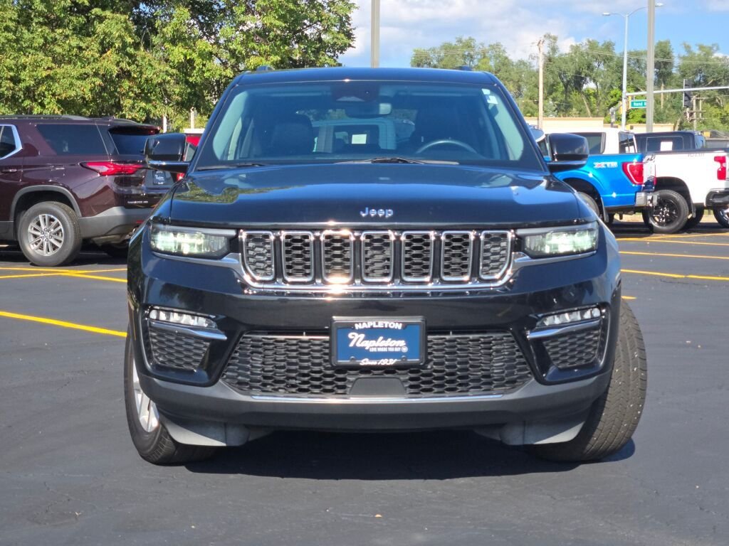 Used 2023 Black Jeep Limited image 4