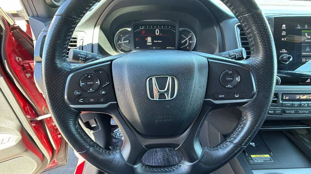 Used 2024 Radiant Red Metallic II Honda EX-L image 18