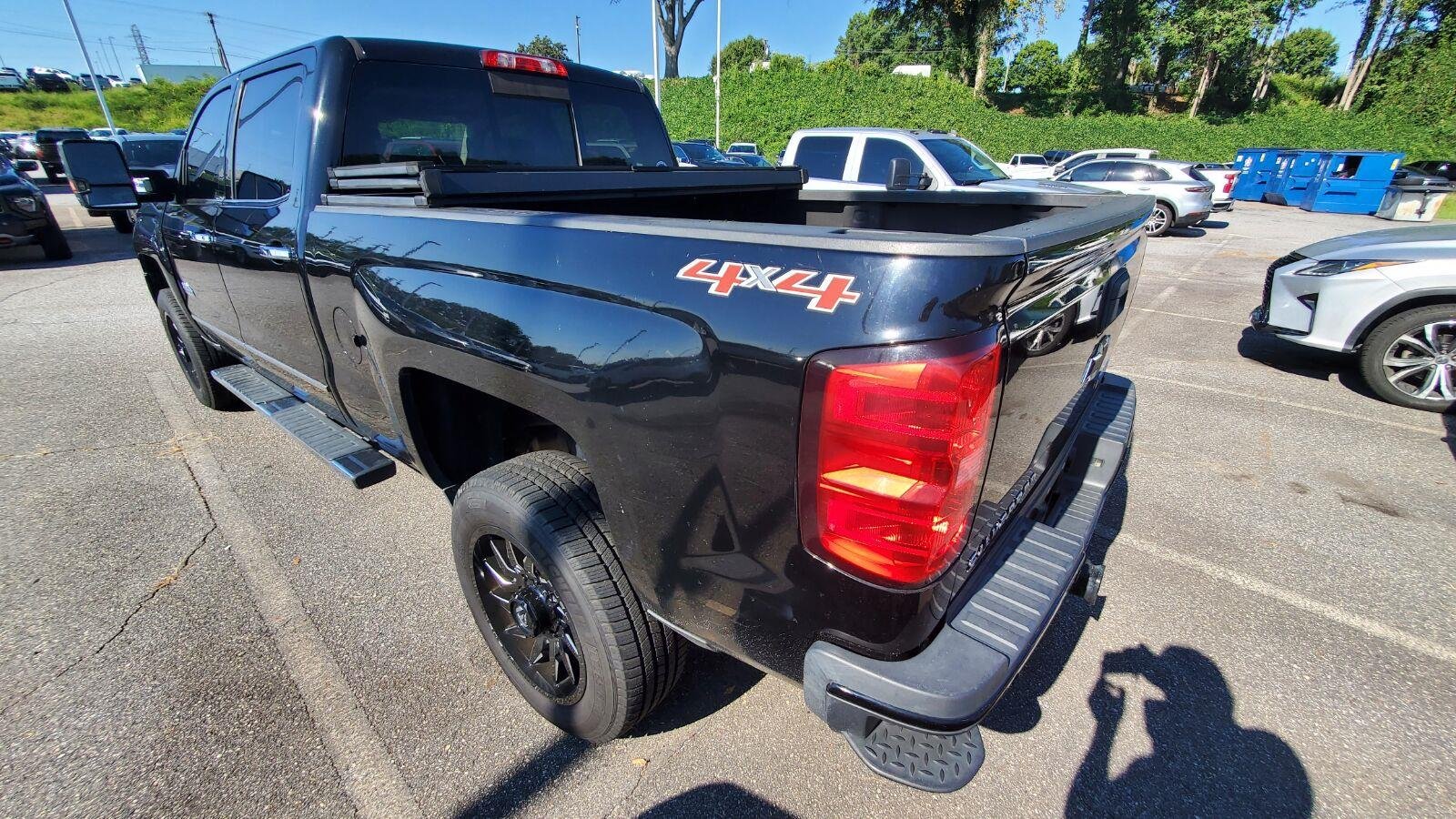 Used 2015 BLACK Chevrolet High Country image 8