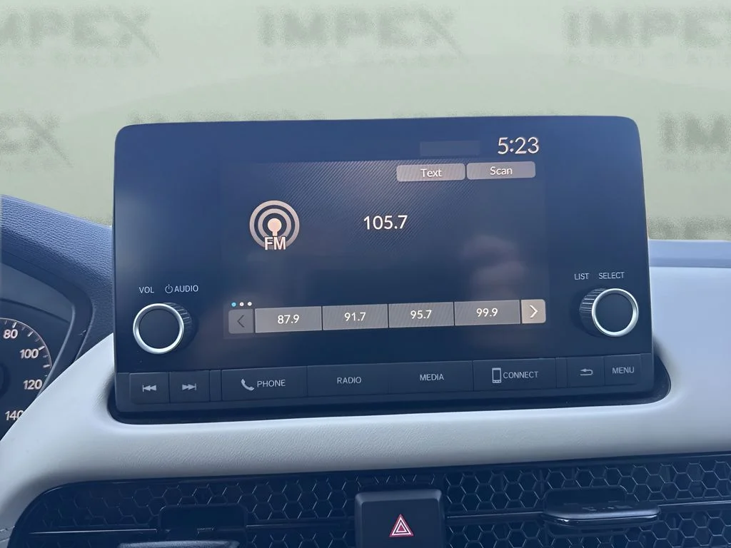 Used 2023 White Honda LX image 17