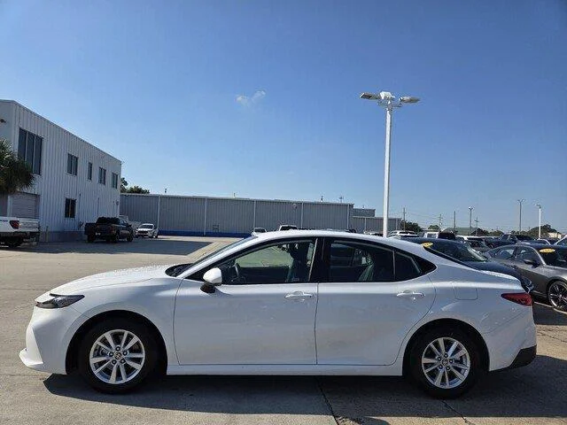 Used 2025 WHITE Toyota LE image 2