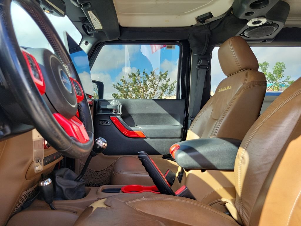 Used 2013 Black Jeep Sahara image 16