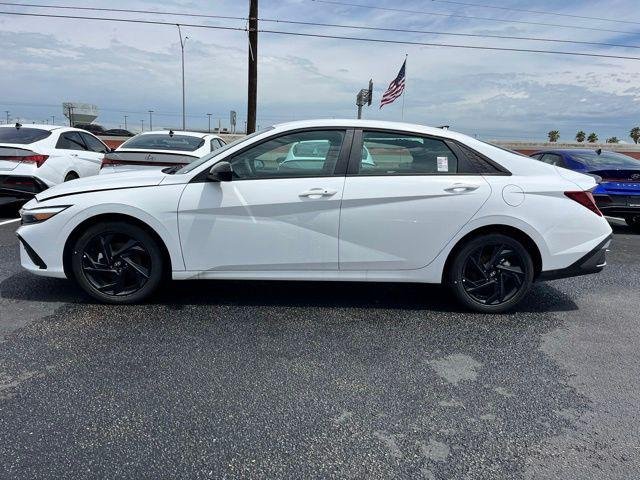 New 2026 White Hyundai SEL Sport image 4