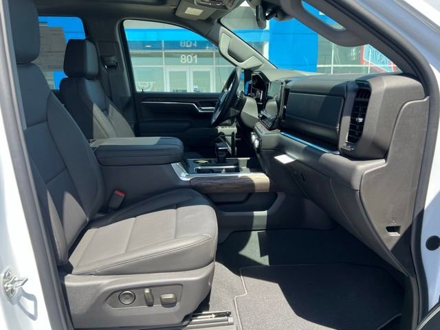 2026 GMC Sierra 1500 SLT - Photo 11