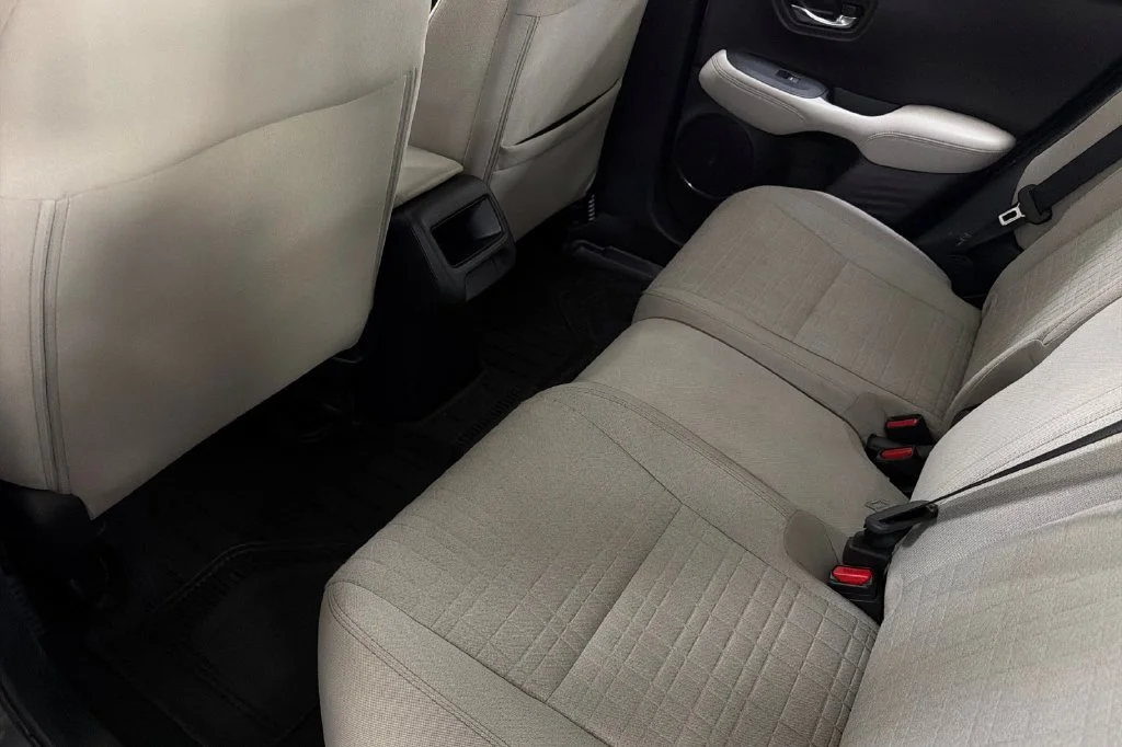 Used 2023  Honda LX image 17
