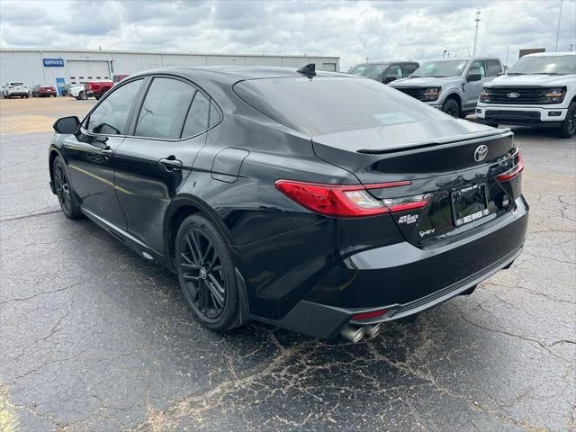 2025 Toyota Camry SE - Photo 7