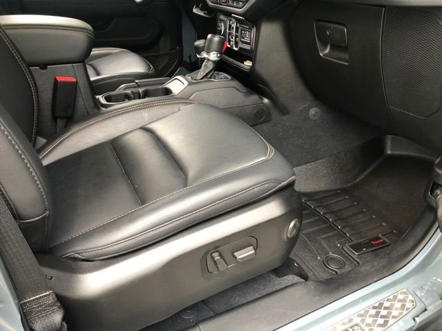 Used 2025 Gray Jeep High Tide image 26