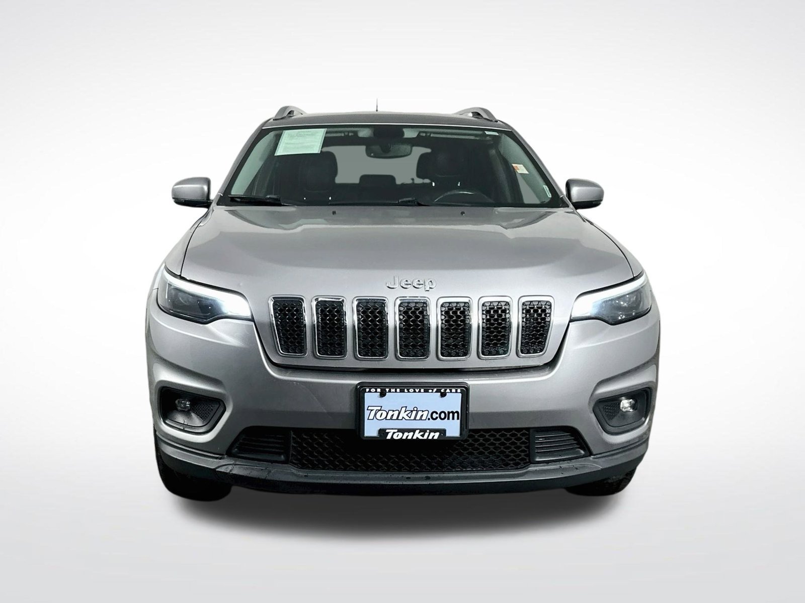 Used 2019 Billet Silver Metallic Clearcoat Jeep Latitude Plus image 1
