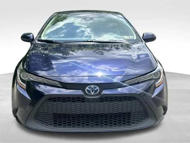Used 2021 Blue Toyota LE image 13