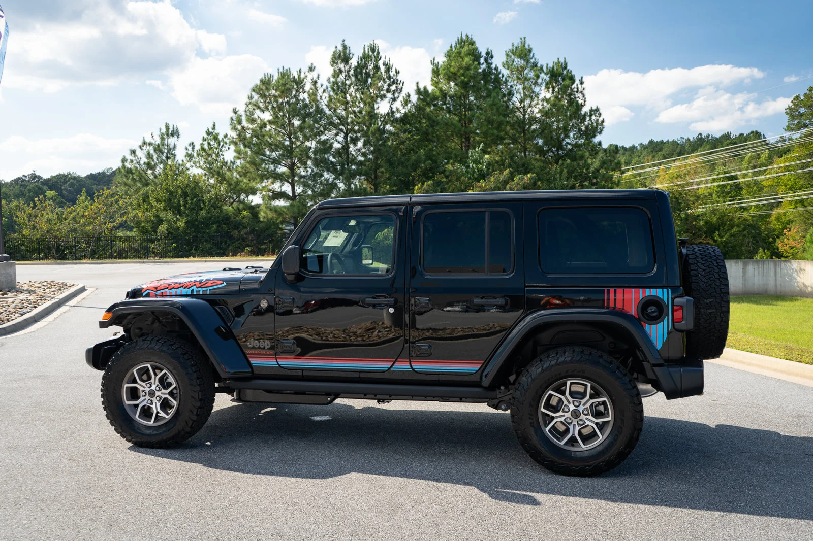 New 2027 Black Clear-Coat Paint Jeep  image 8