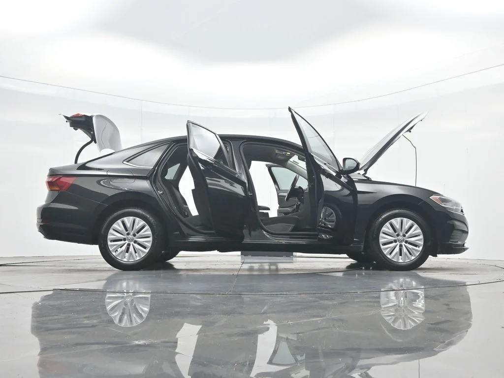 Used 2019 Black Volkswagen 1.4T S image 48