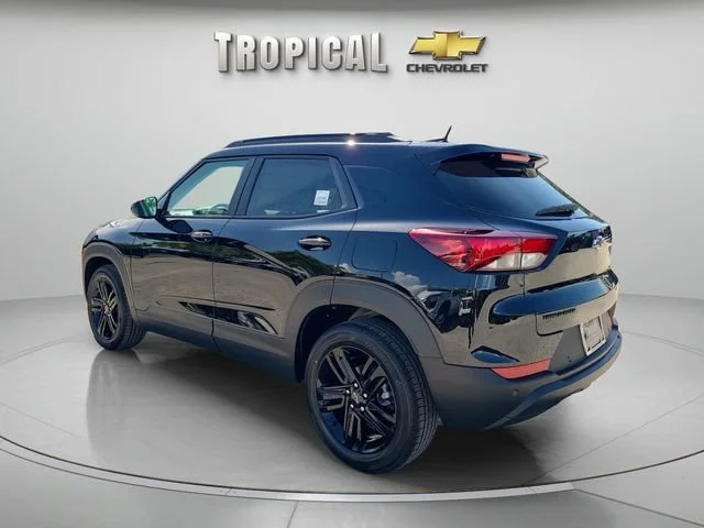 New 2026 Mosaic Black Metallic Chevrolet LT image 3