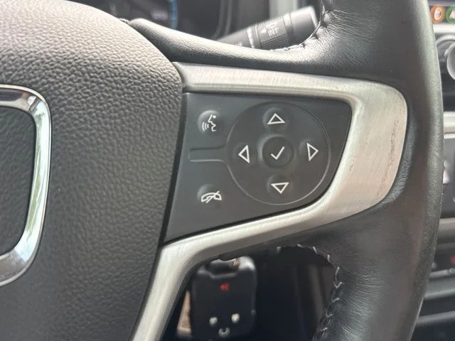 Used 2022 Gray GMC Elevation image 30