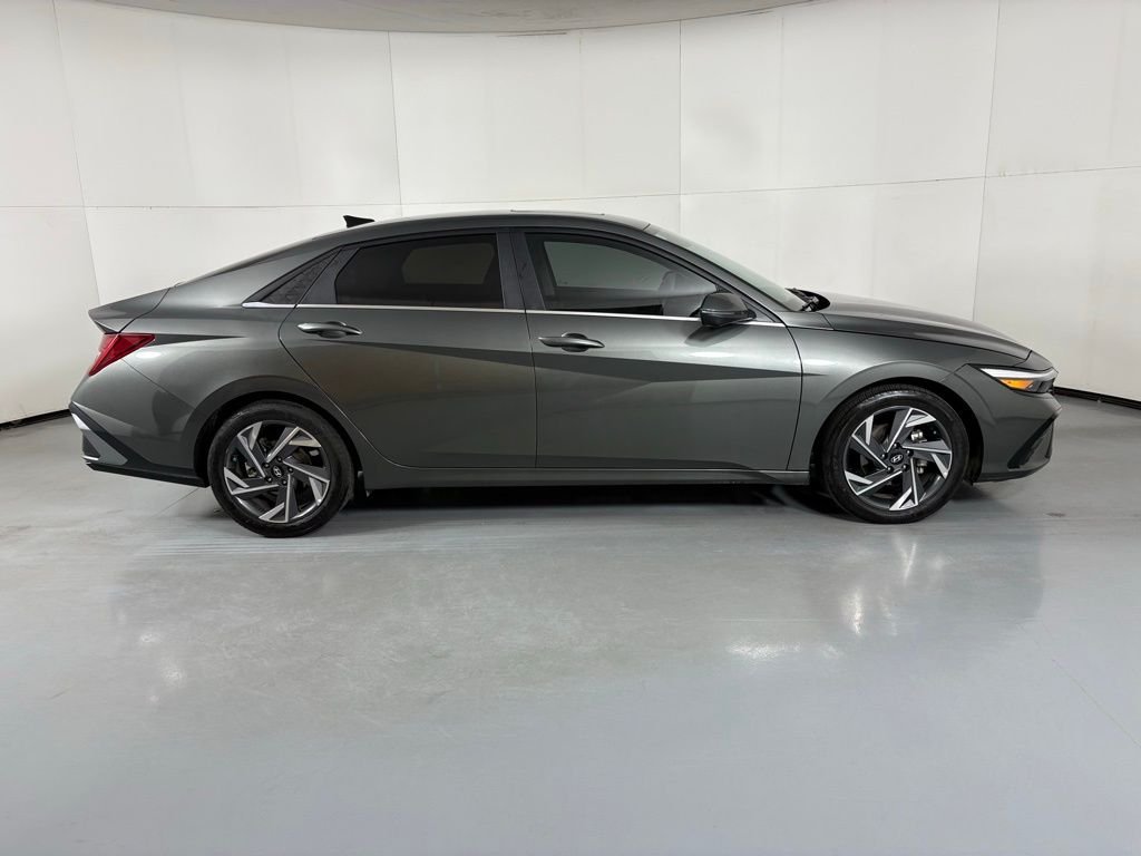 Used 2024 Gray Hyundai Limited image 9