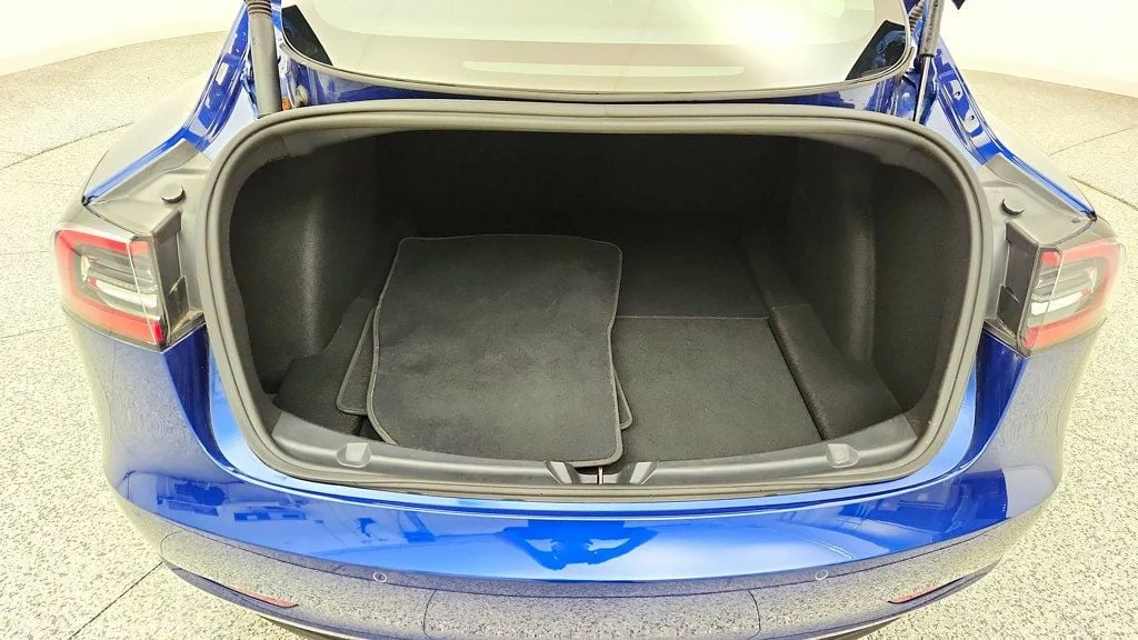 Used 2022 Deep Blue Metallic Tesla Performance AWD image 26