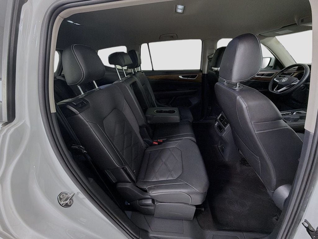 Used 2024 Pure White Volkswagen 2.0T SE 4MOTION image 27