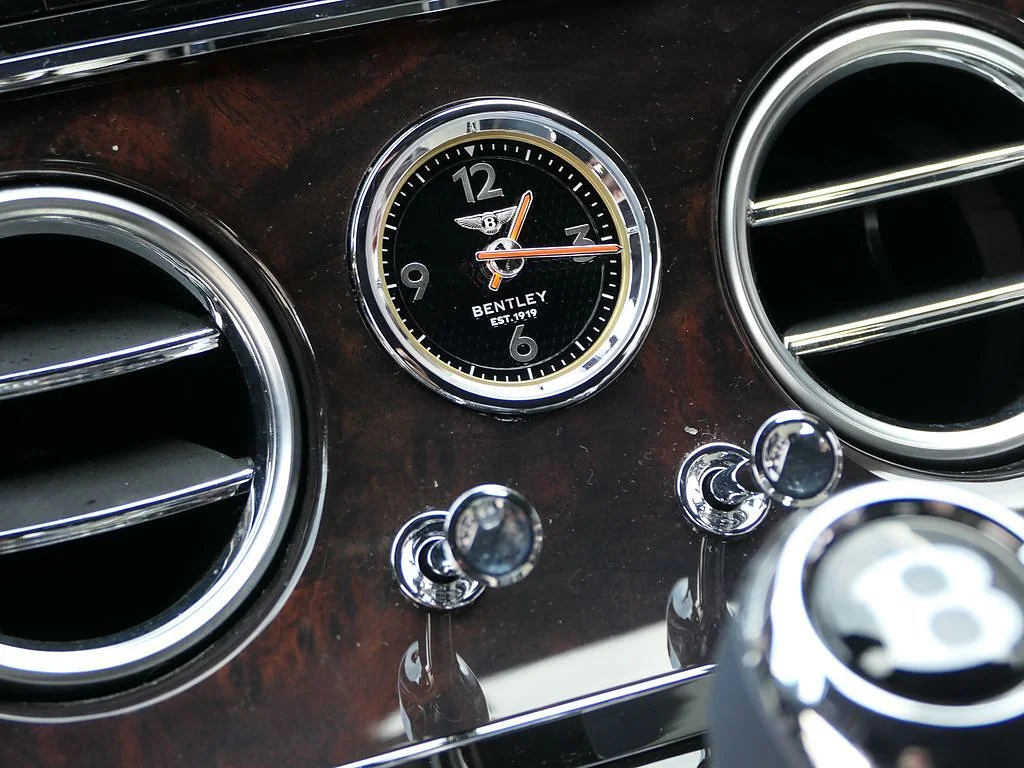Used 2023 WHITE Bentley GT V8 image 22