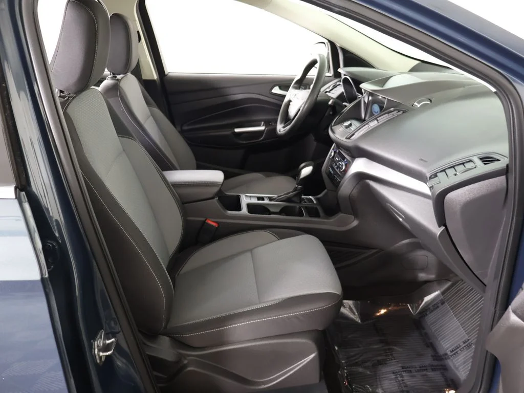 Used 2019 Green Ford SE image 26