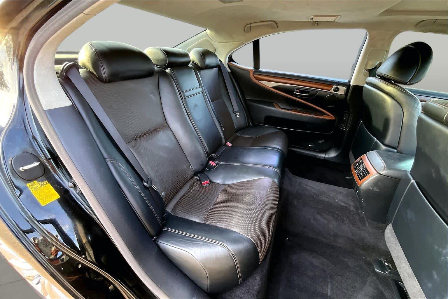 Certified Used 2013 Obsidian Lexus L image 19