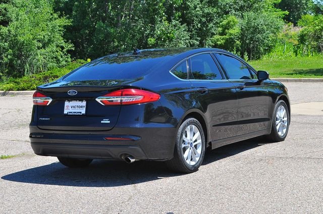 Used 2020 Black Ford SE image 3