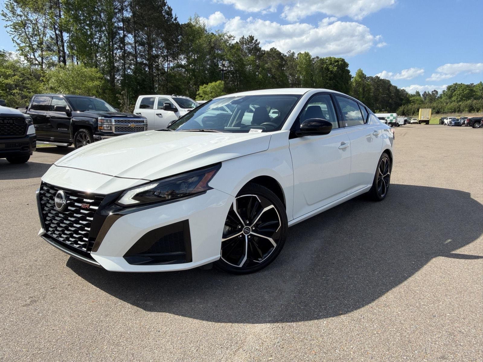 2024 Nissan Altima SR