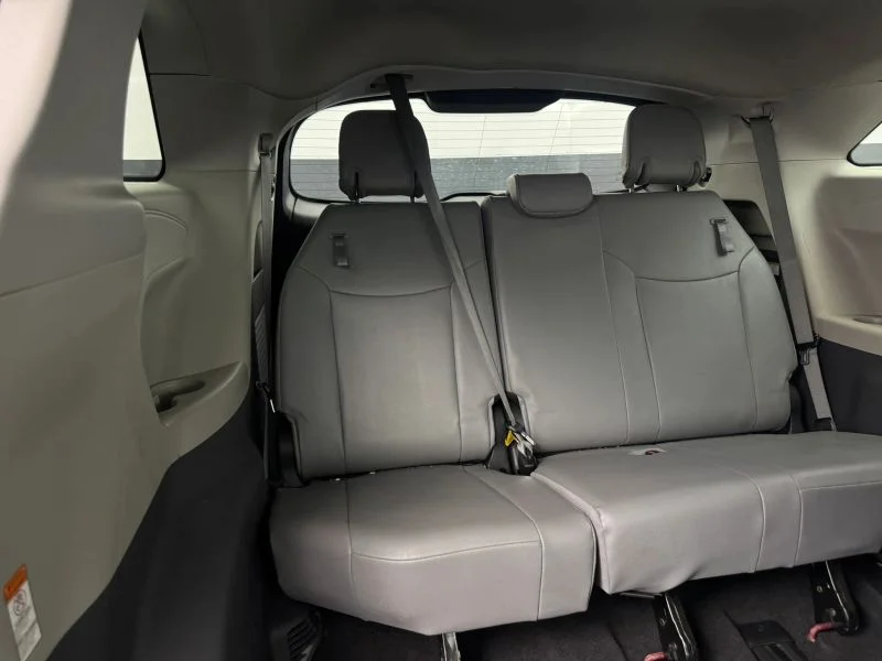 Used 2023  Toyota XLE Minivan 4D image 41
