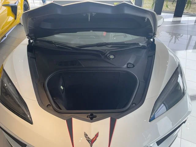 Used 2020 Arctic White Chevrolet 3LT image 25