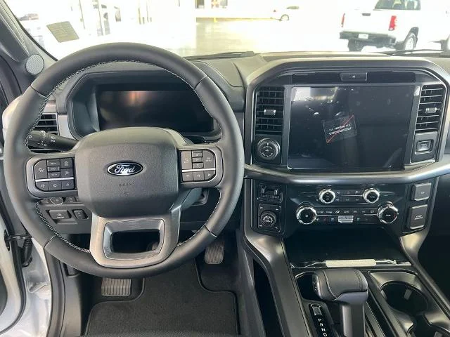 New 2025 Oxford White Ford Lariat® image 42