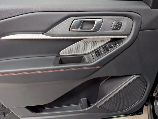 New 2027 Agate Black Metallic Ford ST image 43