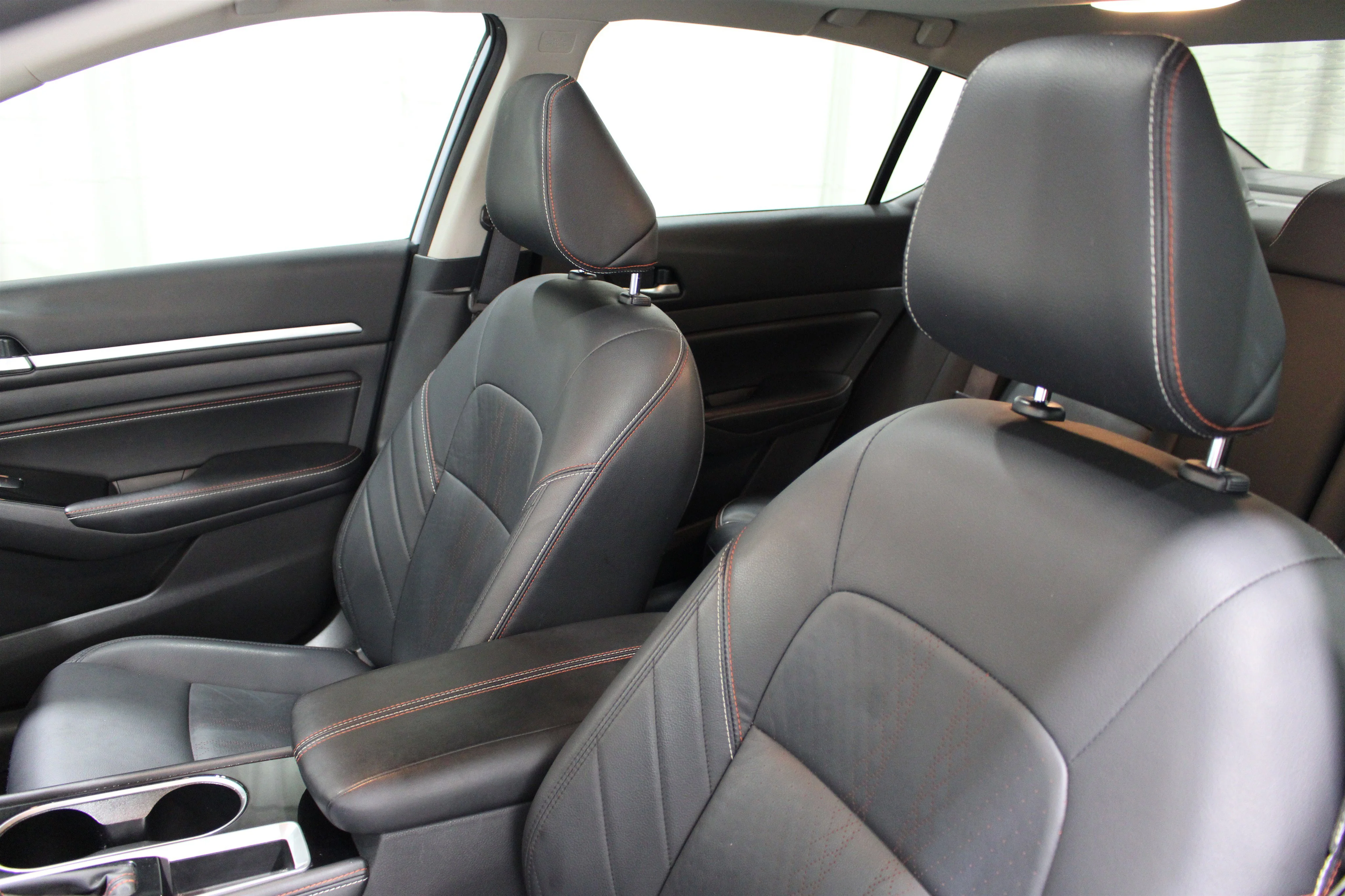 2023 Nissan Altima SR - Photo 4