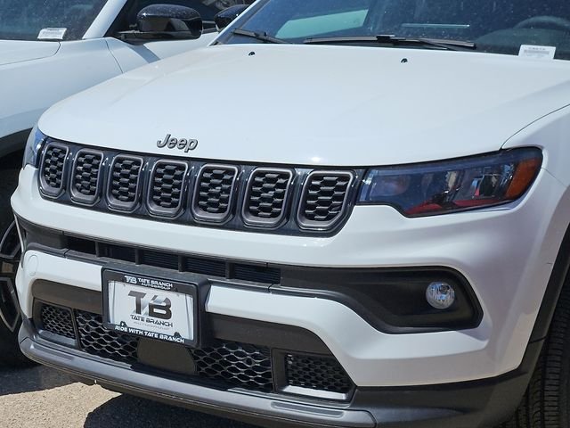 New 2026 Bright White Clear-Coat Exterior Paint Jeep Latitude image 2