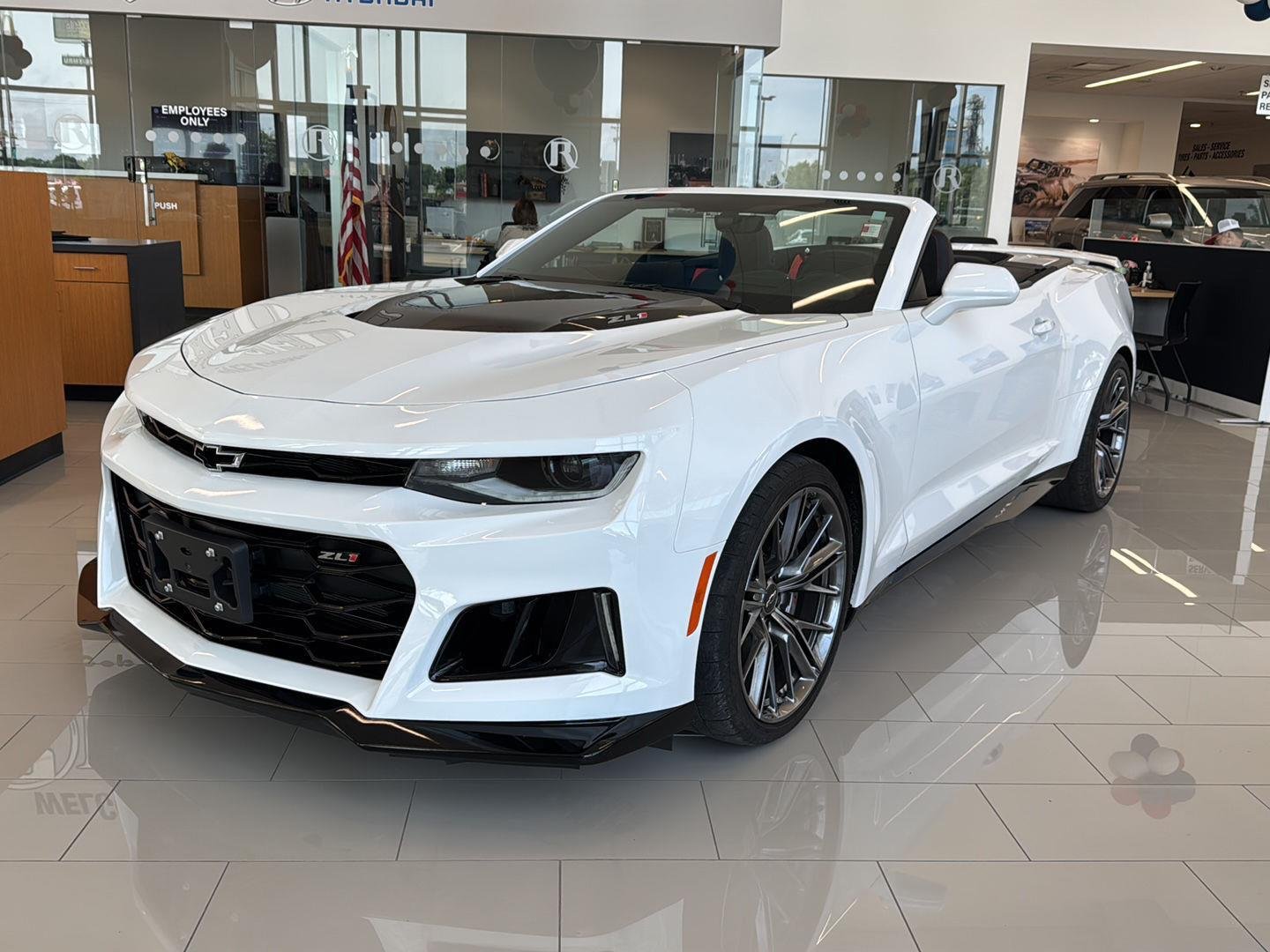 2023 Chevrolet Camaro ZL1 Convertible's photo