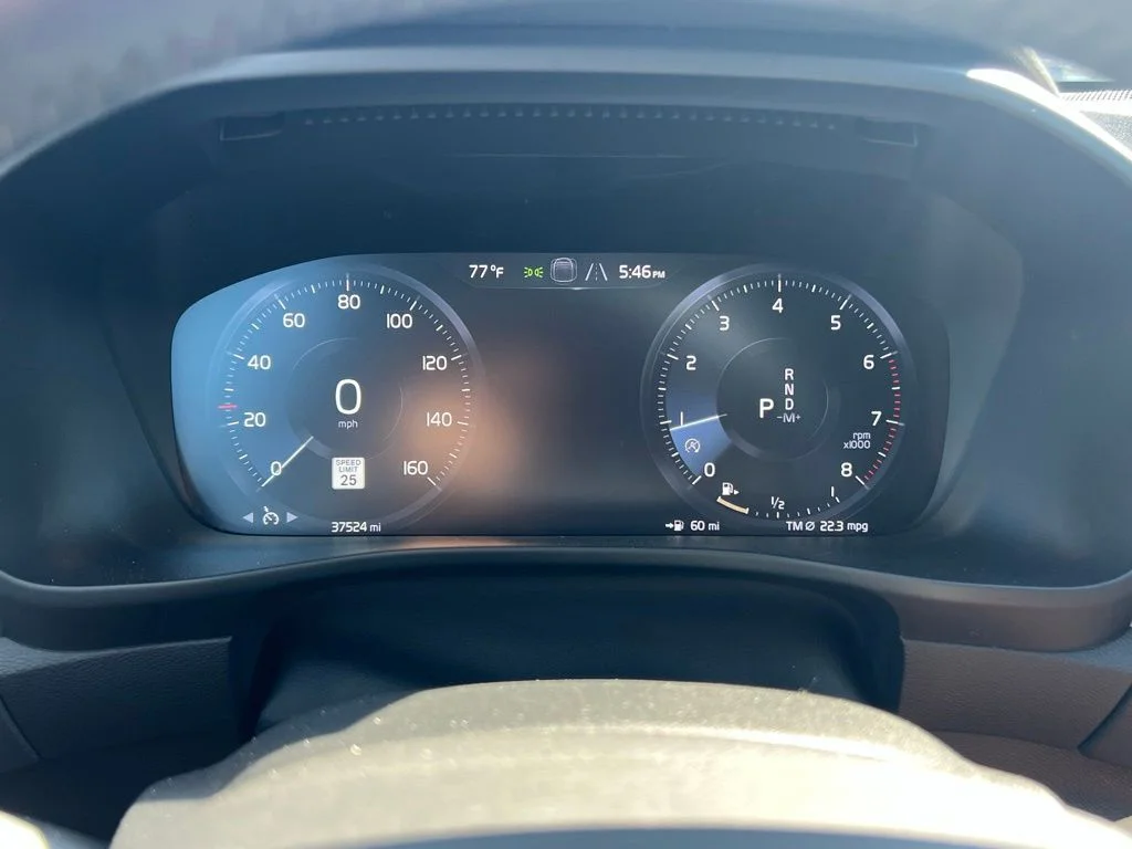 2021 Volvo XC40 Momentum - Photo 22