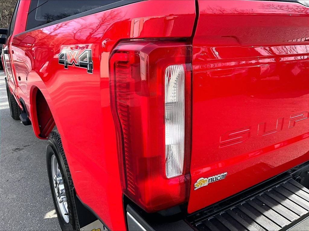 Used 2024 Red Ford XL image 29