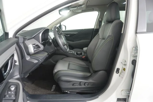 Certified Used 2025 Crystal White Pearl Subaru Onyx Edition image 19