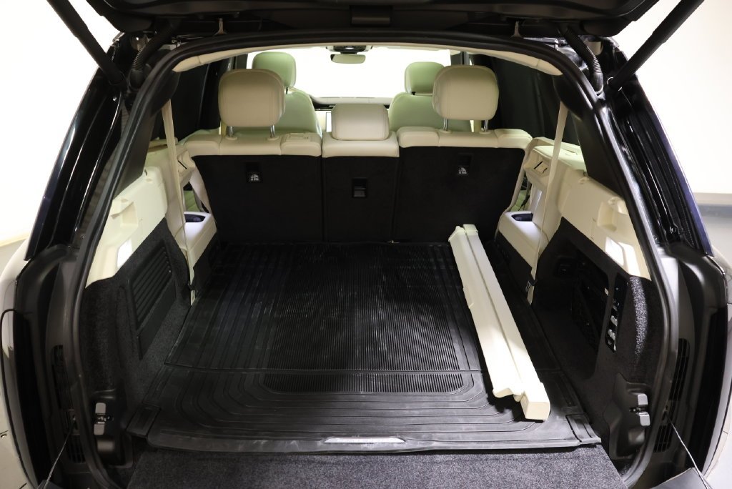 Certified Used 2023 Santorini Black Metallic Land Rover SE image 48